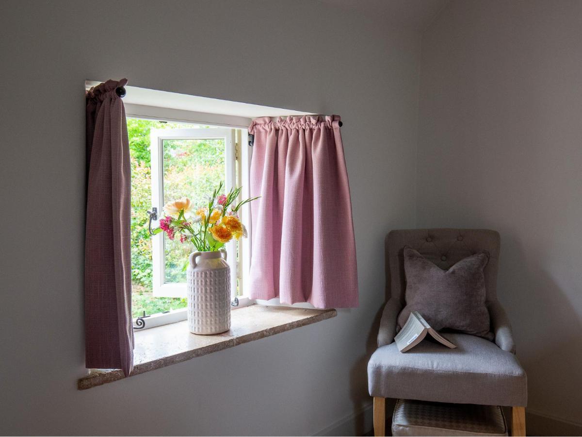 Climbing Rose Cottage - Dog Friendly - Peaceful Cotswold Cottage Adlestrop Eksteriør bilde