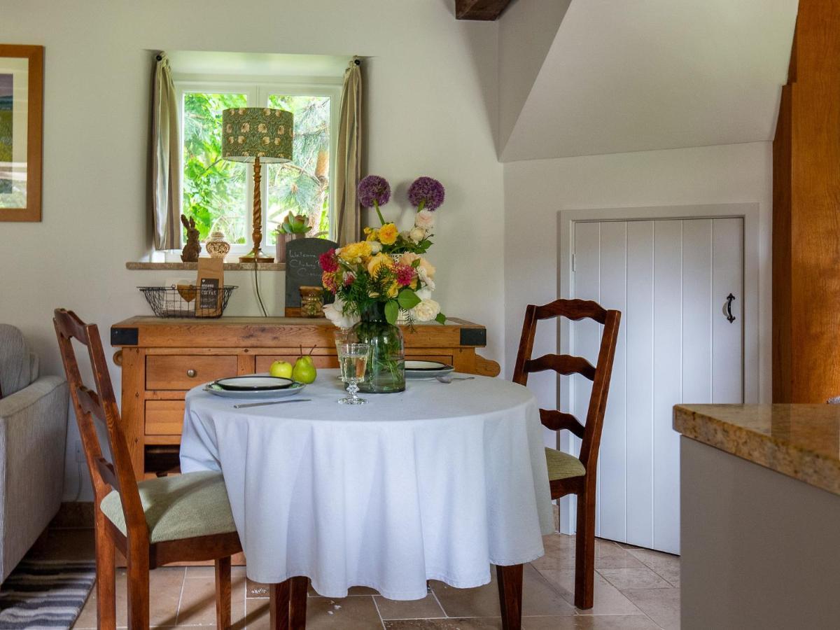 Climbing Rose Cottage - Dog Friendly - Peaceful Cotswold Cottage Adlestrop Eksteriør bilde