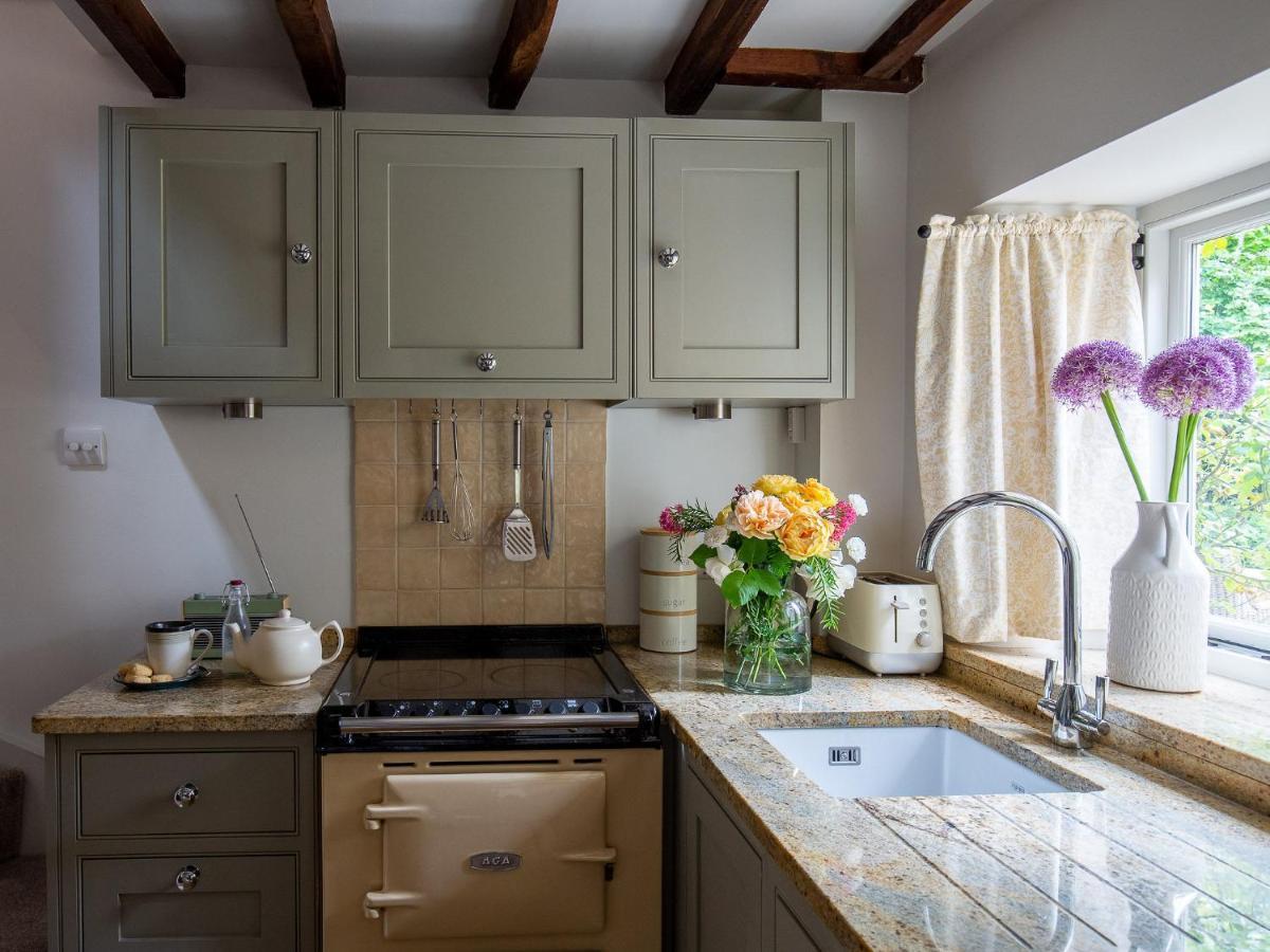 Climbing Rose Cottage - Dog Friendly - Peaceful Cotswold Cottage Adlestrop Eksteriør bilde